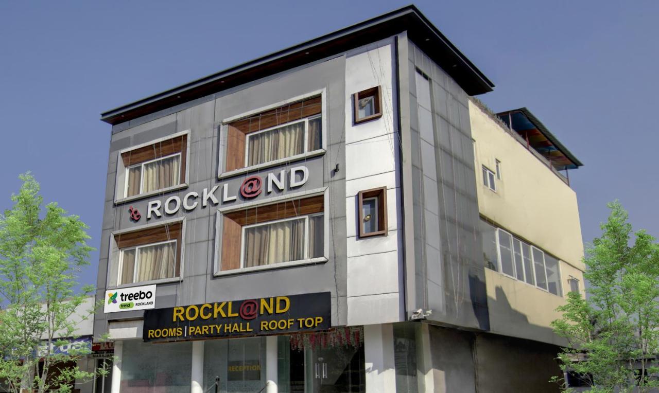 Hotel Treebo Rockland, Zirakpur Zewnętrze zdjęcie