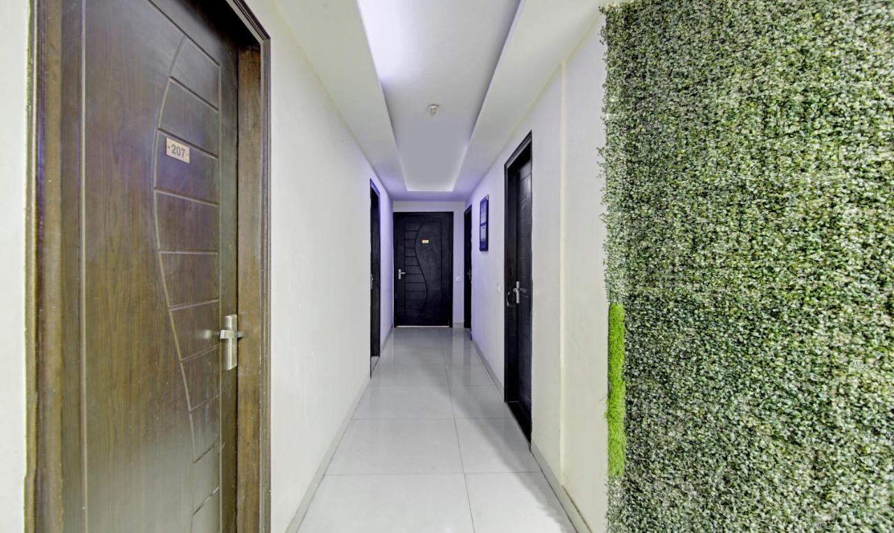 Hotel Treebo Rockland, Zirakpur Zewnętrze zdjęcie